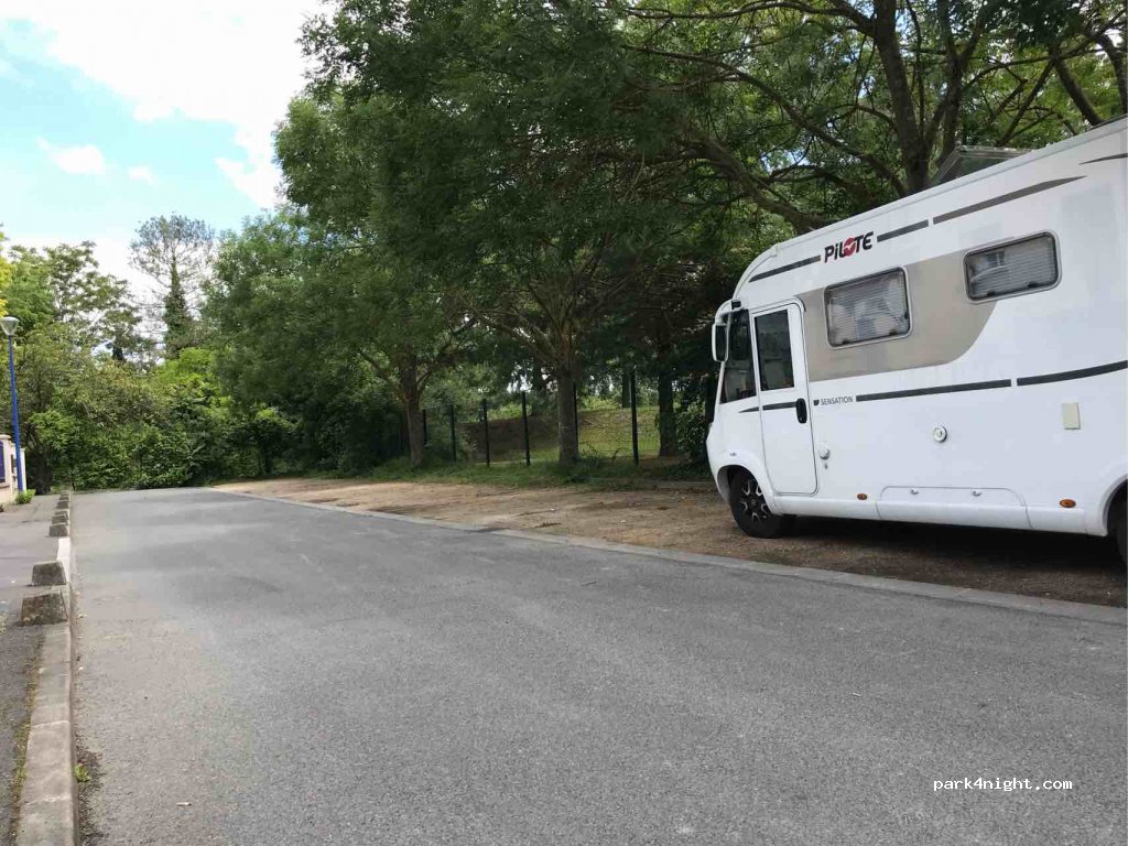 (94600) Choisy-le-Roi - 59 Chemin d'Exploitation — foto