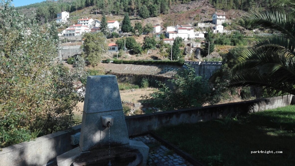 (6270) Alvoco da Serra - 3 Rua do Bairro da Corte de Soito — foto 2