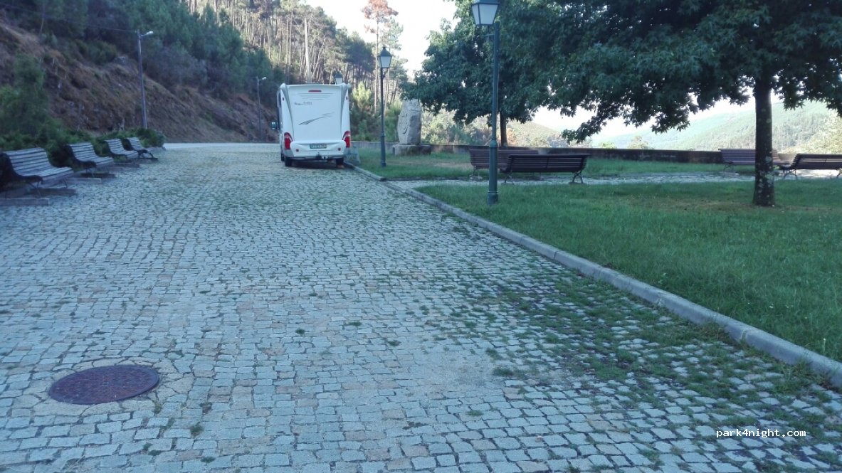 (6270) Alvoco da Serra - 3 Rua do Bairro da Corte de Soito — foto 3