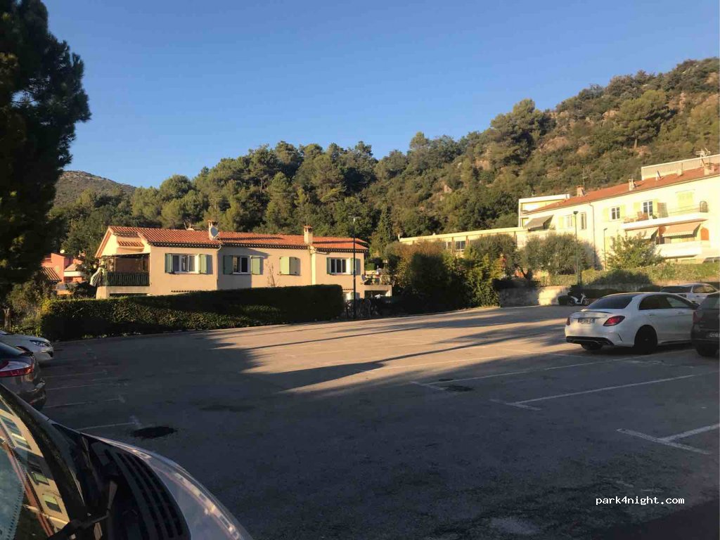 (06690) Tourrette-Levens - 112 Rue des Associations — foto