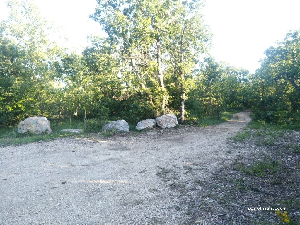 (04110) Reillanne - Unnamed Road — foto 2