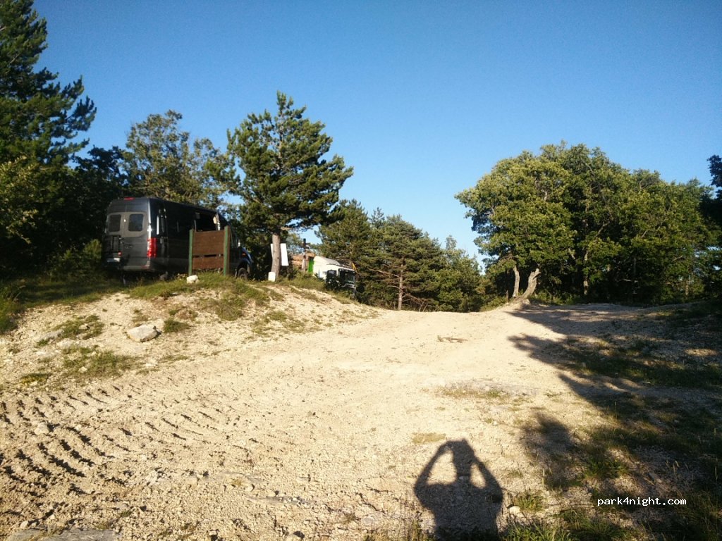 (04110) Reillanne - Unnamed Road — foto 3