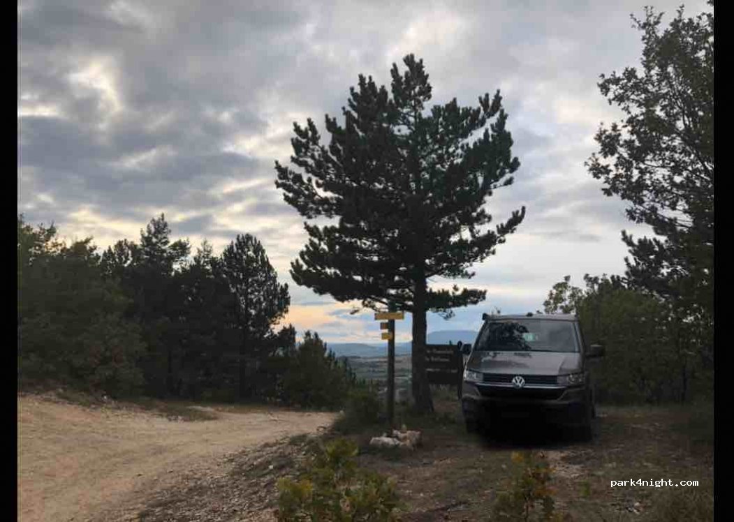 (04110) Reillanne - Unnamed Road — foto 4