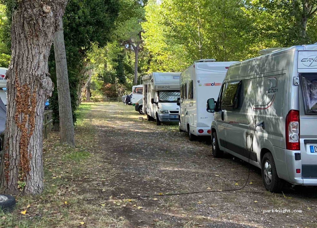 Area sosta camper Terme di Cervia — foto 2