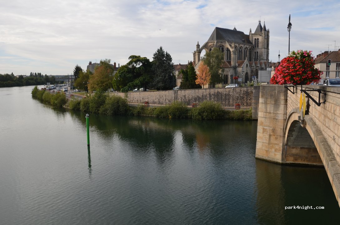 (77130) Montereau-Fault-Yonne - 9 Rue Gué Pucelle — foto 2