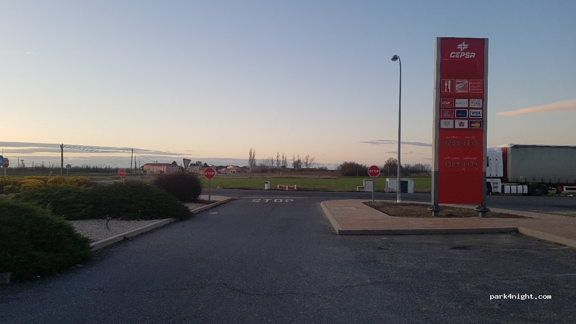 (37427) Pedrosillo el Ralo - Carretera A-62, km 225 — foto 2