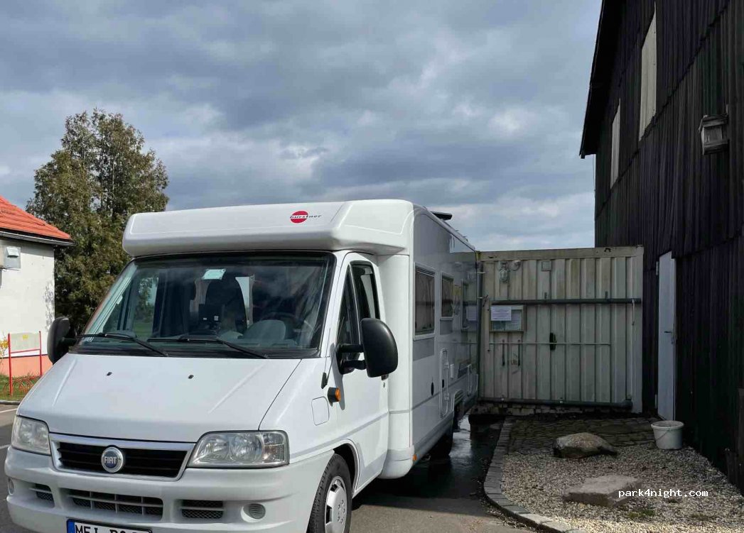 Wohnmobilstellplatz am Hotel Landhaus Nassau — foto