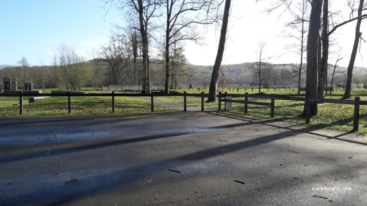 (64360) Parbayse - Route d'Arbus — foto