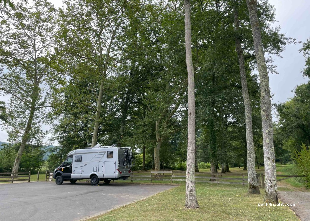 (64360) Parbayse - Route d'Arbus — foto 4