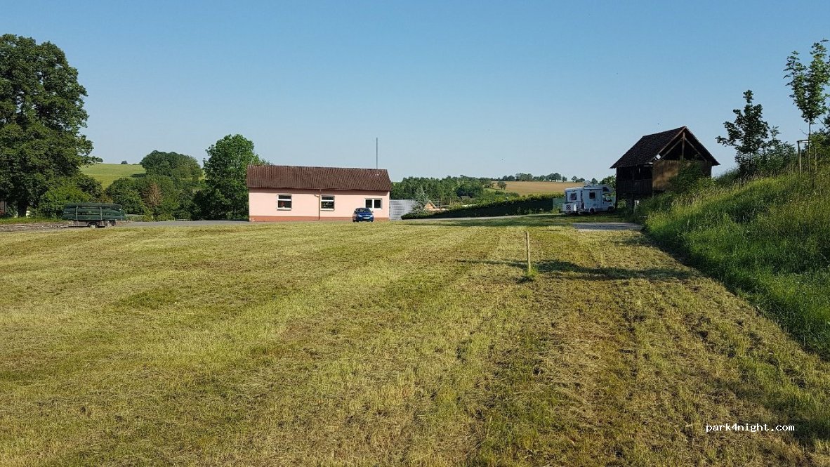 (74747) Ravenstein - Ahornweg — foto
