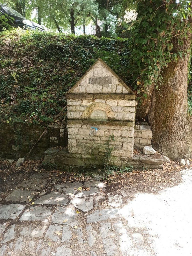 (440 04) Mikro Papigko - Unnamed Road — foto 2