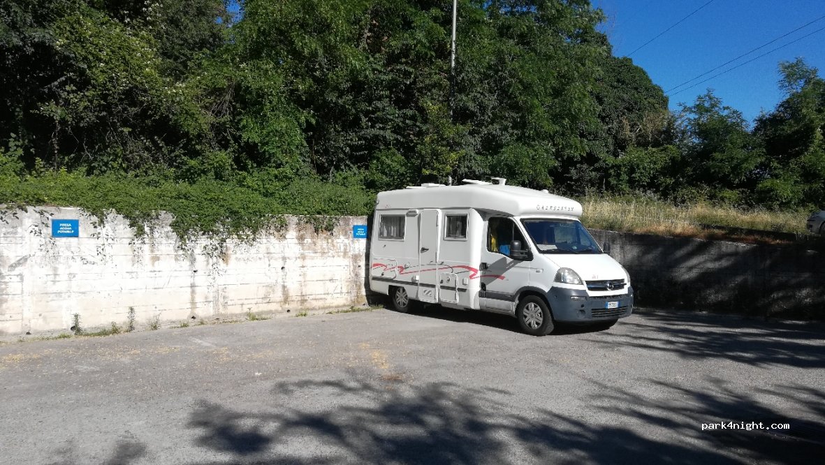 (66016) Guardiagrele - Via Discesa del Torrione — foto