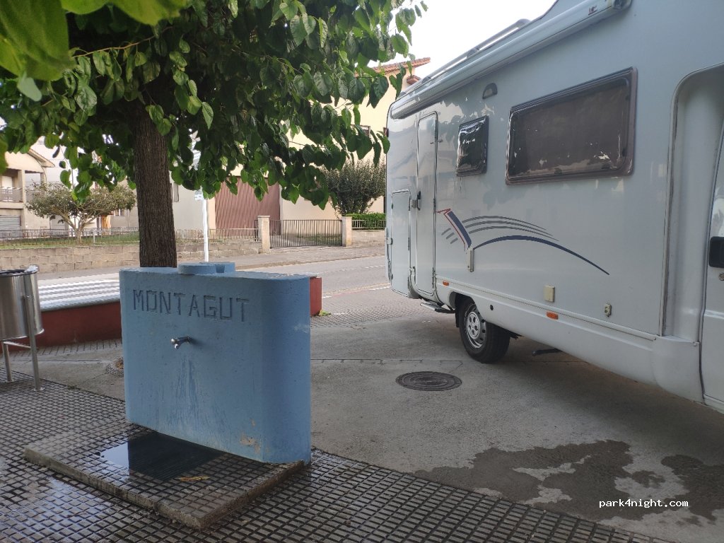 (17855) Montagut - 9 Avinguda Garrotxa — foto 2
