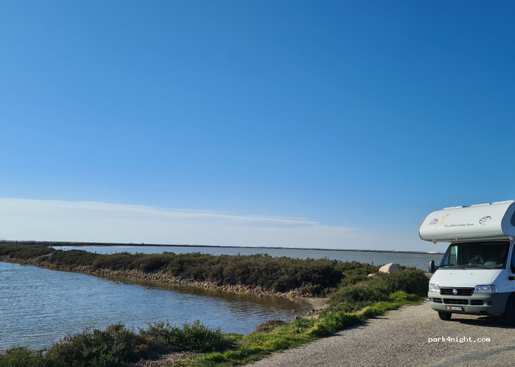 (13129) Arles - Route de la Mer — foto 4