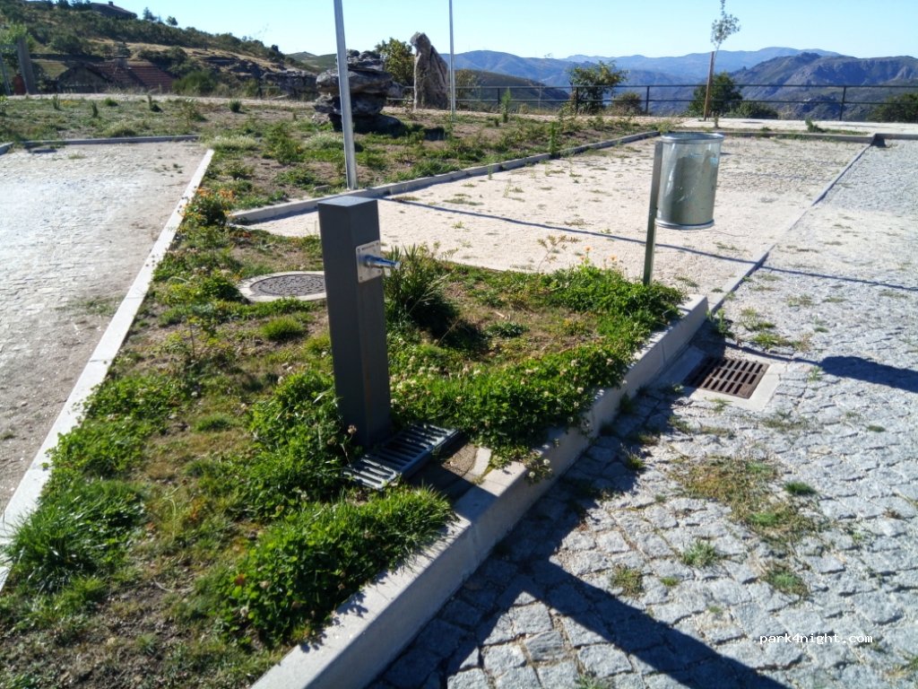 (5470-370) Pitões das Junias - 12 Rua de Chães — foto 2