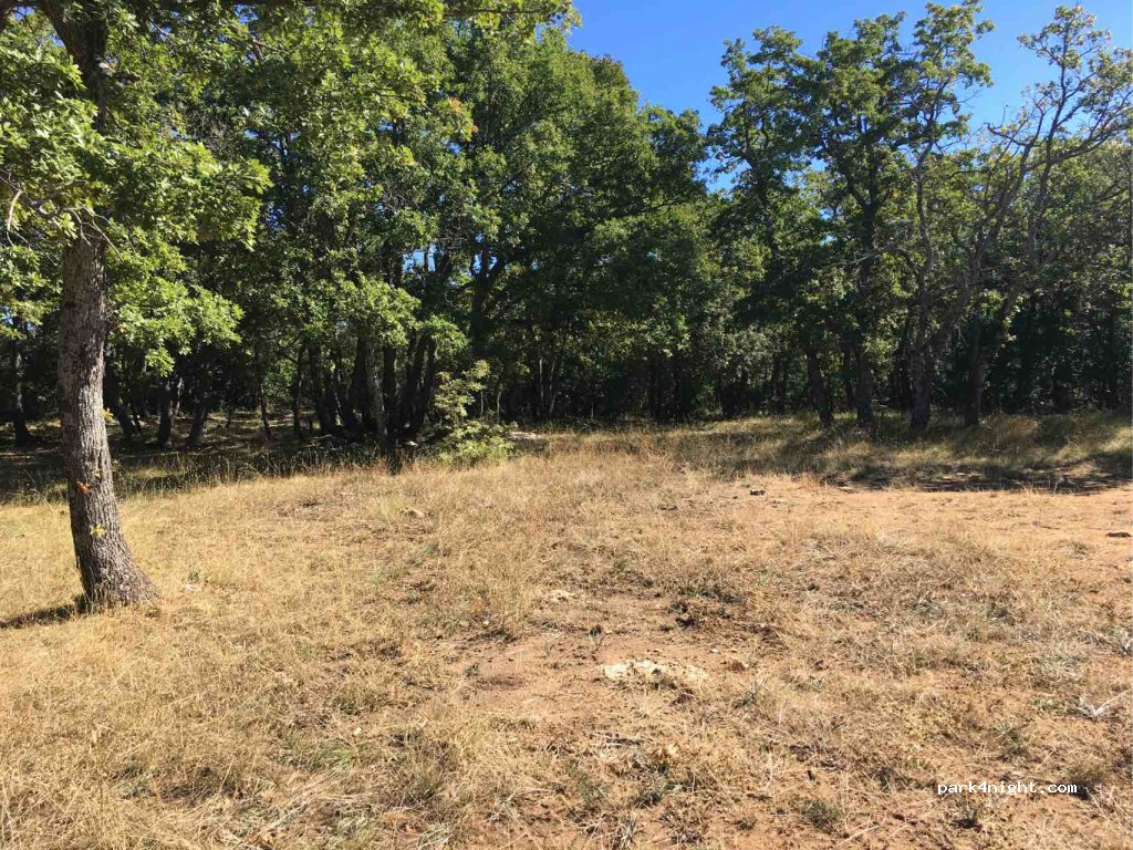 (83170) Rougiers - Unnamed Road — foto