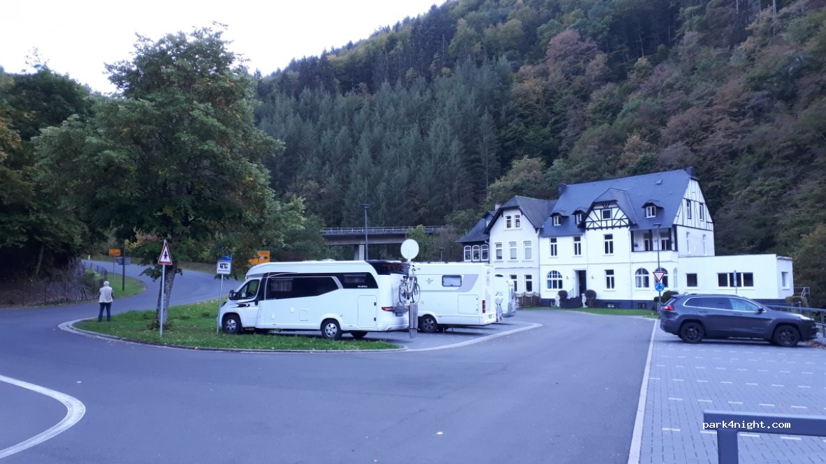(56864) Bad Bertrich - 75 Kurfürstenstraße — foto