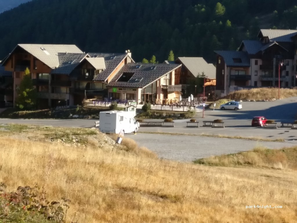 (05560) Vars - 15 Cours Guy Seradour — foto
