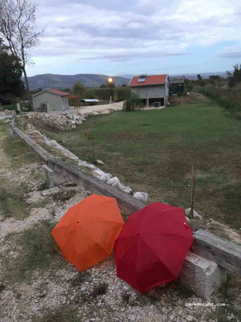 (20341) Momići - 59 D62 — foto
