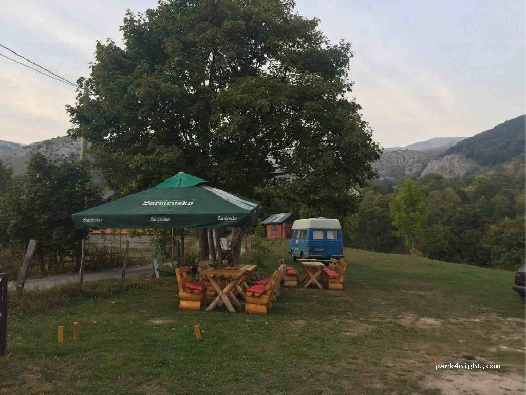 Restauran Čardak Camping — foto