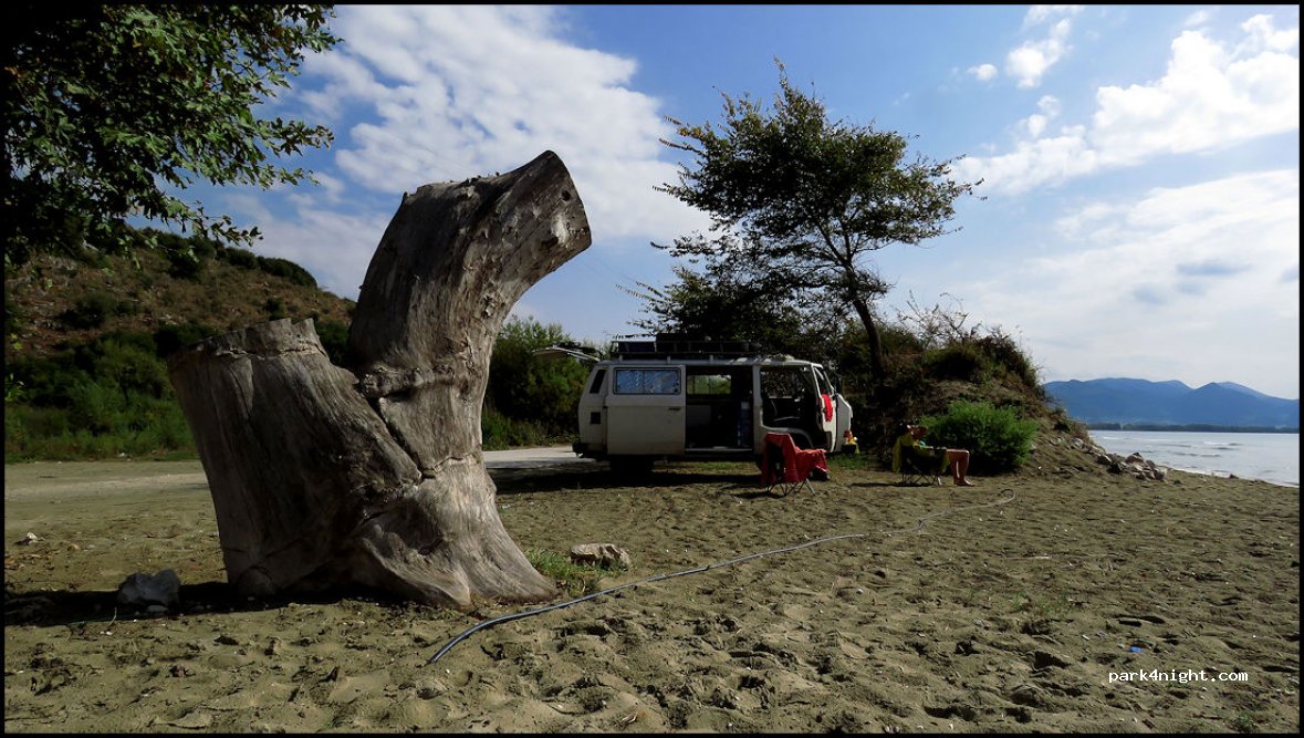 (461 00) Igoumenitsa - Unnamed Road — foto