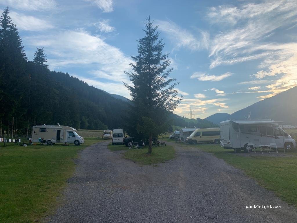 CAMPING — foto