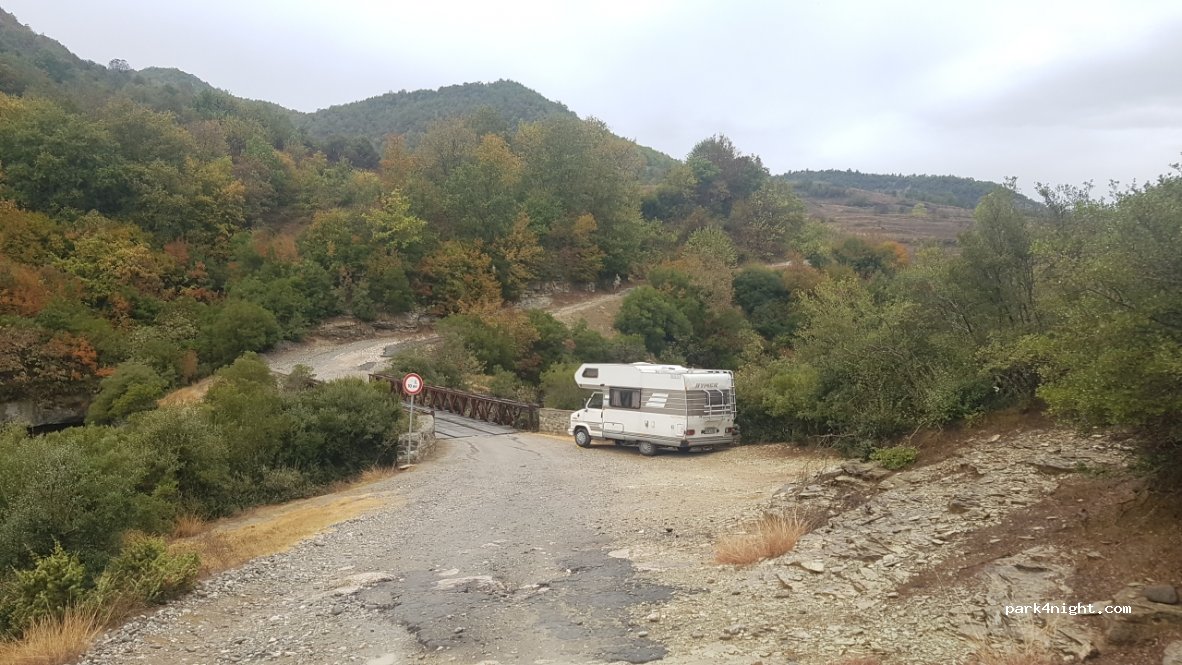 (5001) Berat - Unnamed Road — foto