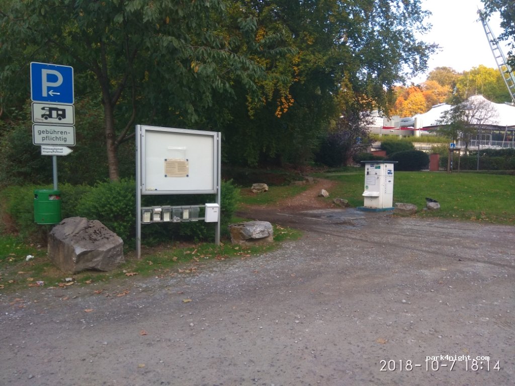 Wohnmobilstellplatz Velbert-Mitte Saubrücke — foto