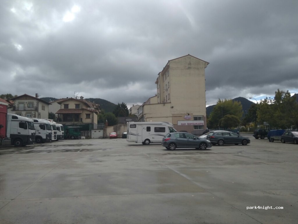 (31860) Irurtzun - 42 Bi Ahizpe Kalea — foto