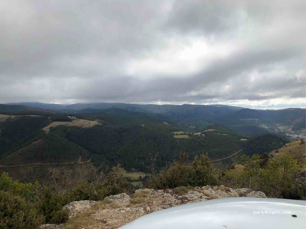 (48150) Meyrueis - Unnamed Road — foto