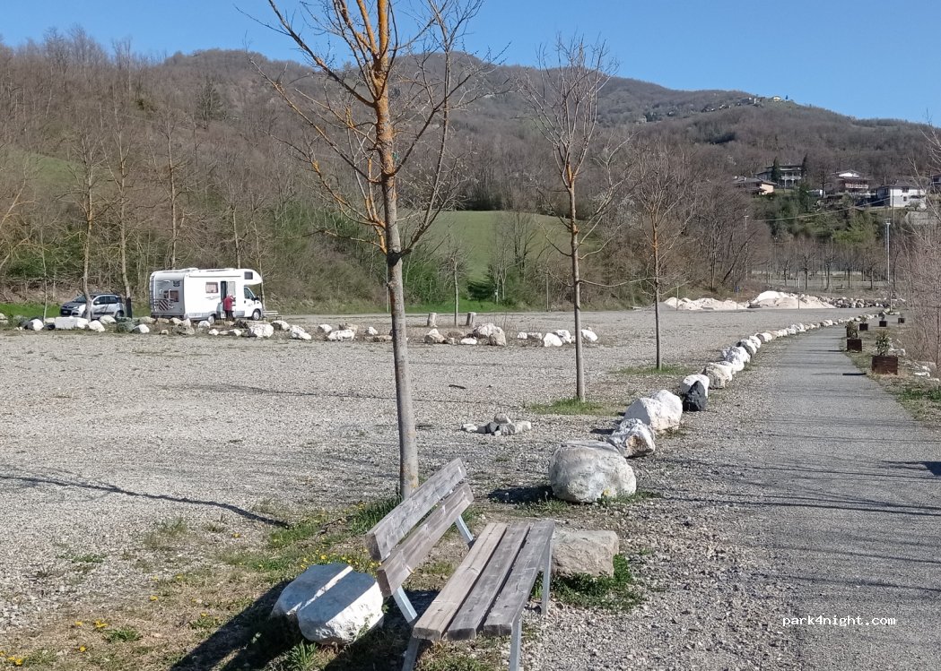 (29023) Farini - Viale dei Sassi Neri — foto