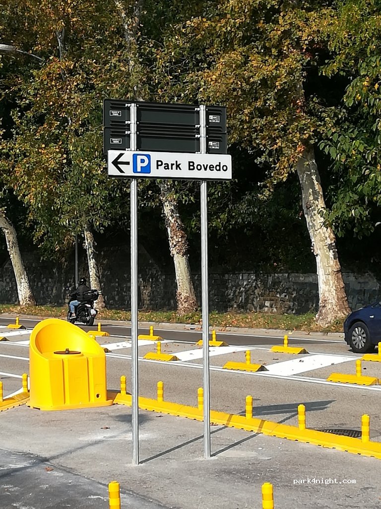 (34136) Trieste - 15 Via del Boveto — foto