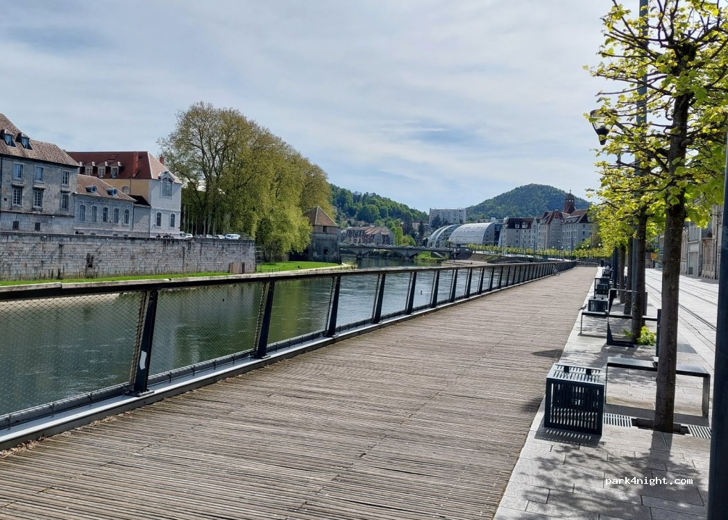 (25000) Besançon - 48 Rue d'Arènes — foto 4