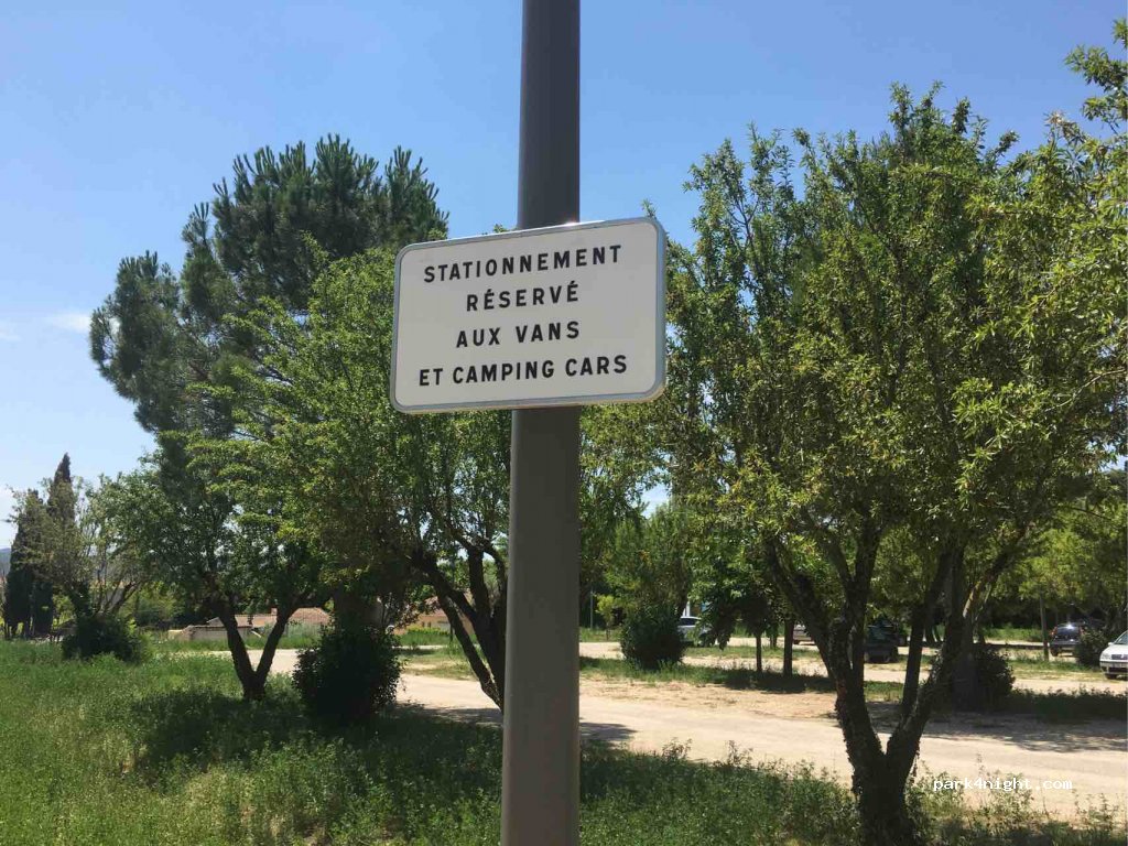 (84160) Cadenet - 62 Boulevard de la Liberté — foto