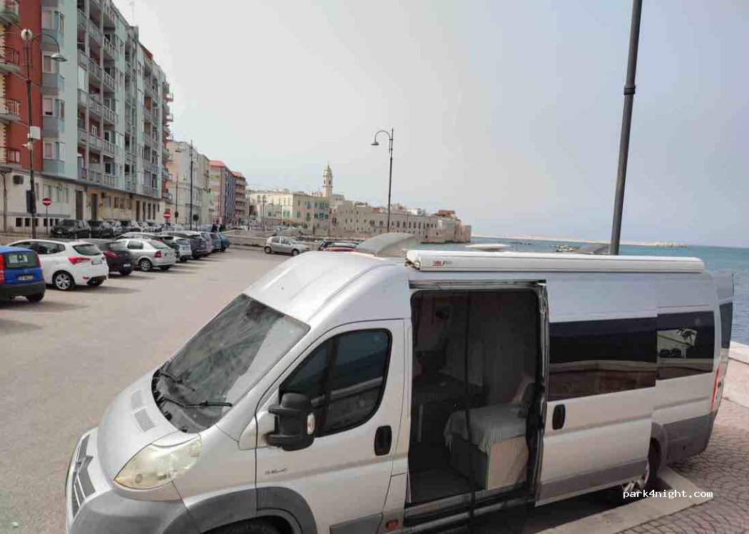 (70056) Molfetta - 42 Lungomare Marcantonio Colonna — foto 4