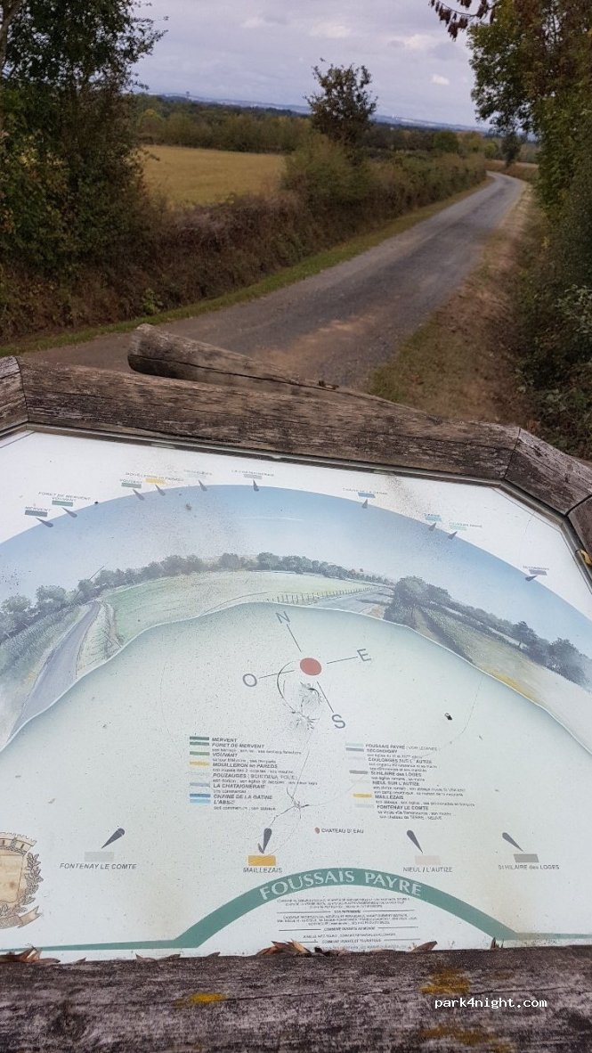 (85240) Foussais-Payré - Unnamed Road — foto