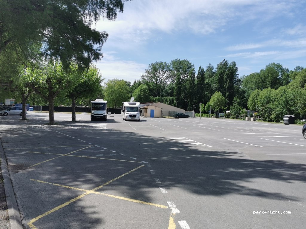 (16200) Gondeville - 1 Quai Île Madame — foto 3