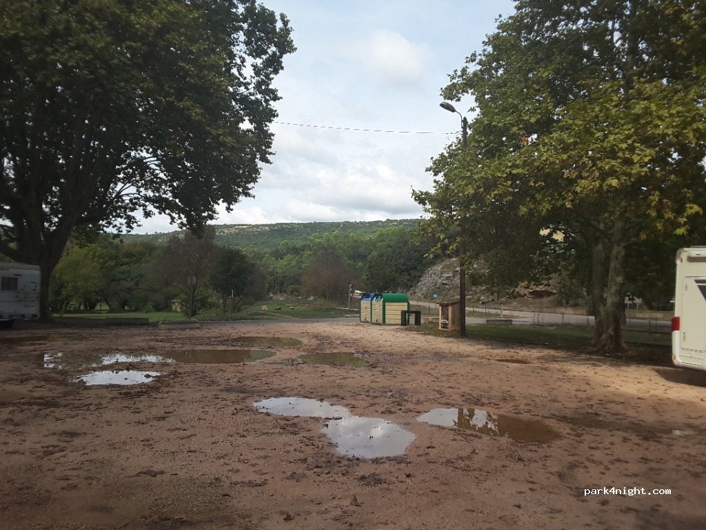(83136) Sainte-Anastasie-sur-Issole - 67 Naple — foto 2