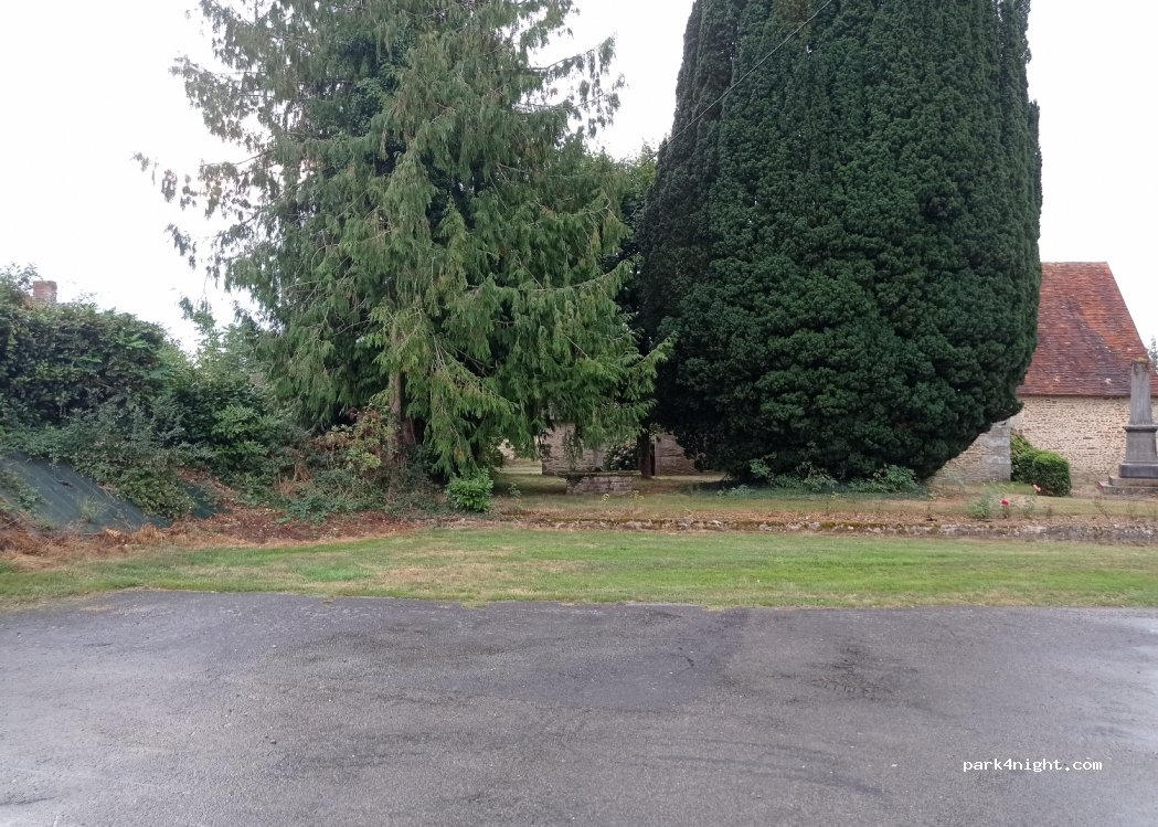 (61420) Ravigny - Le Bourg — foto 3