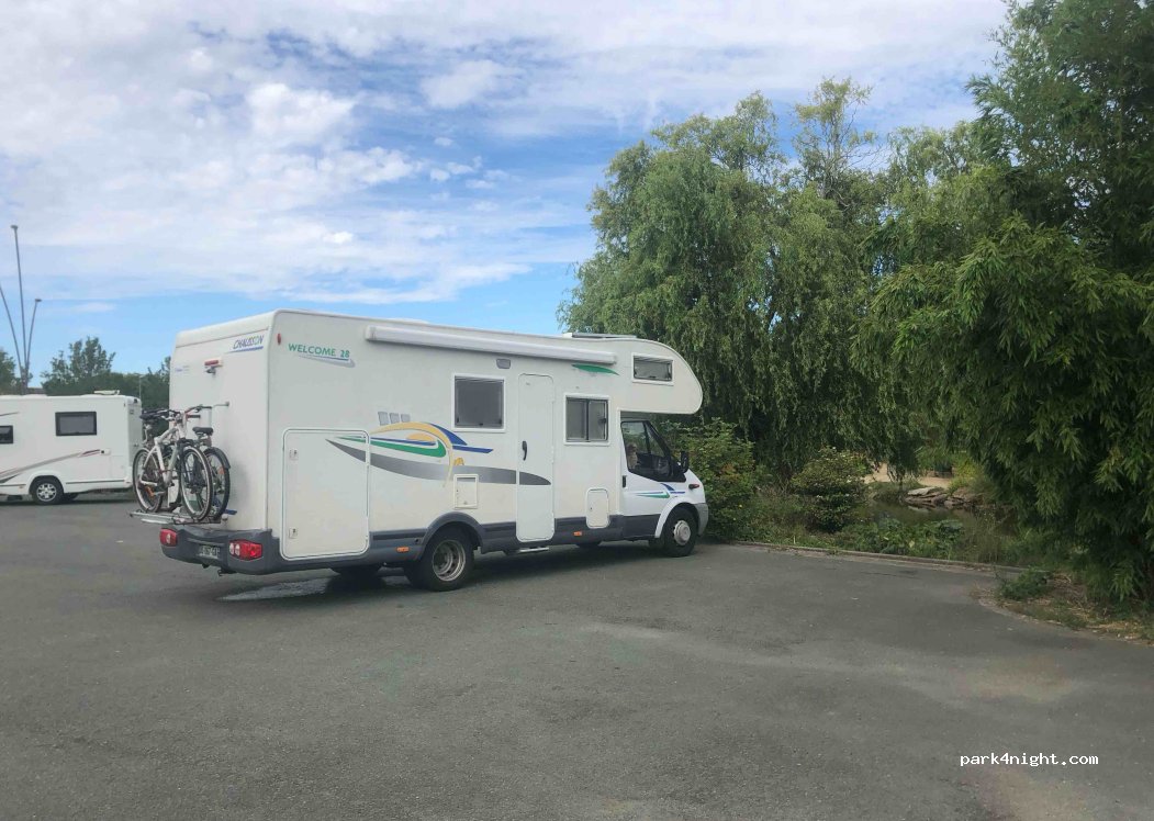 (49070) Beaucouzé - Avenue de la Vauragere — foto 3
