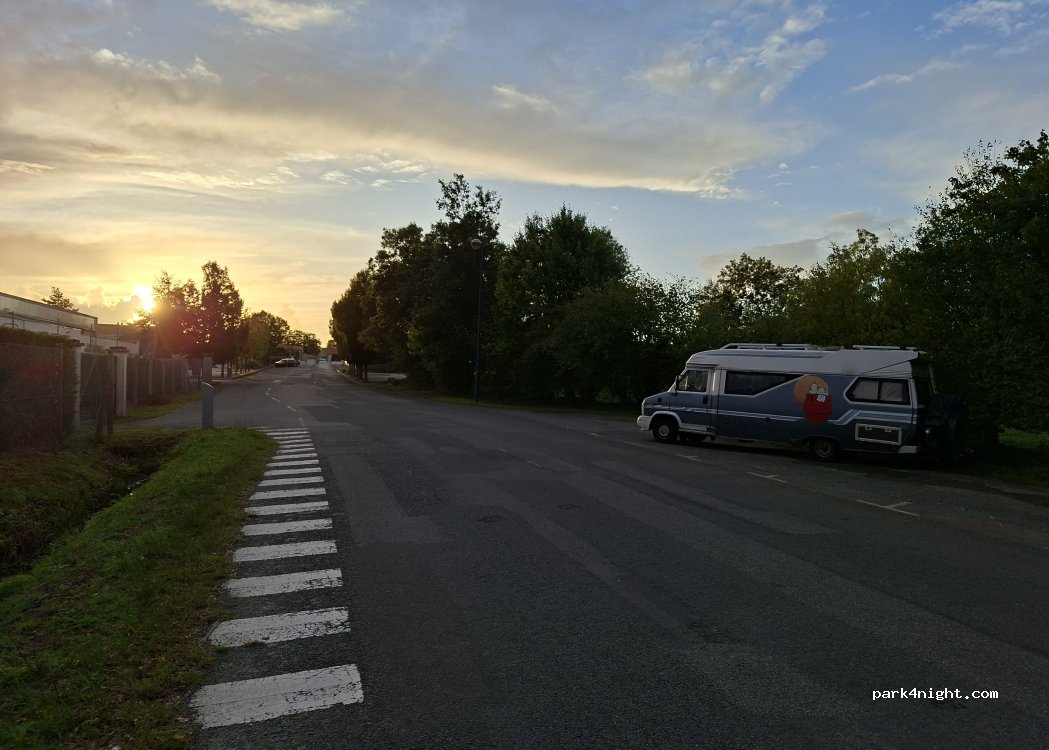 (44140) Le Bignon - Rue du Stade — foto 3