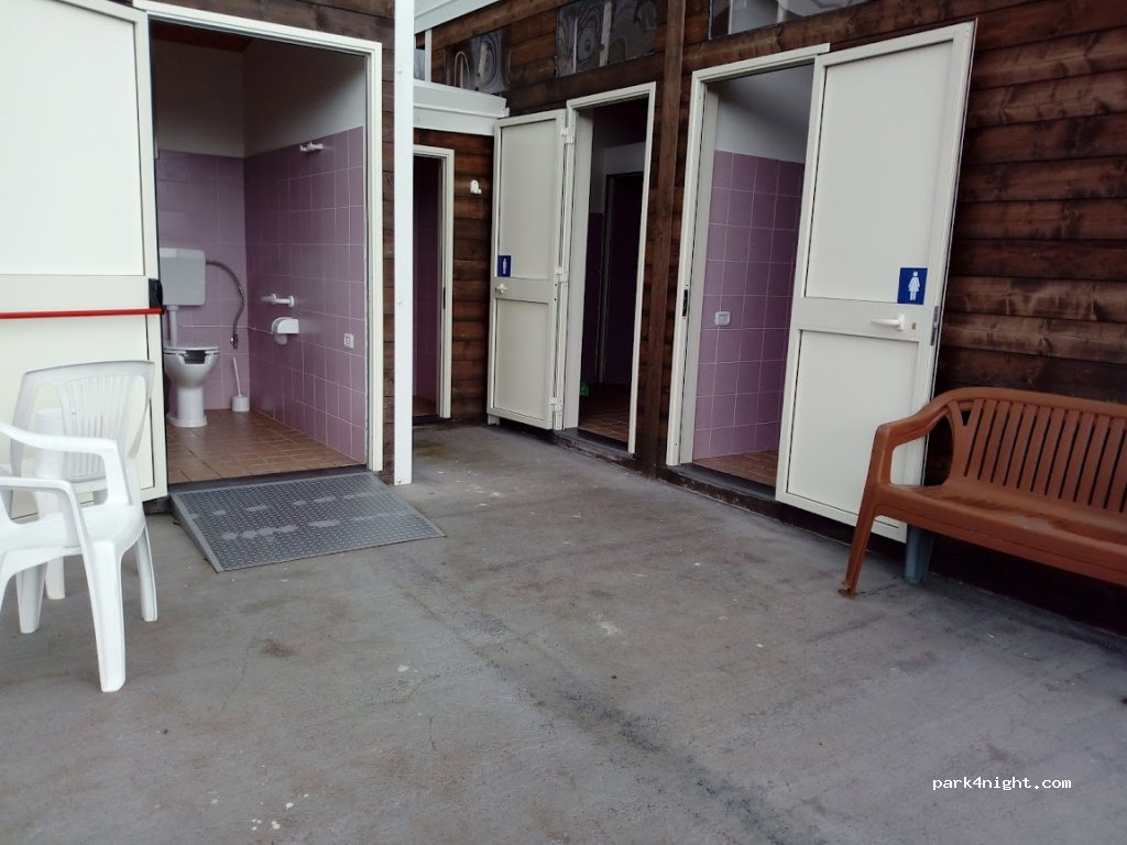 Area Sosta Attrezzata per Camper, Roulotte e tende, Spuligni — foto 3