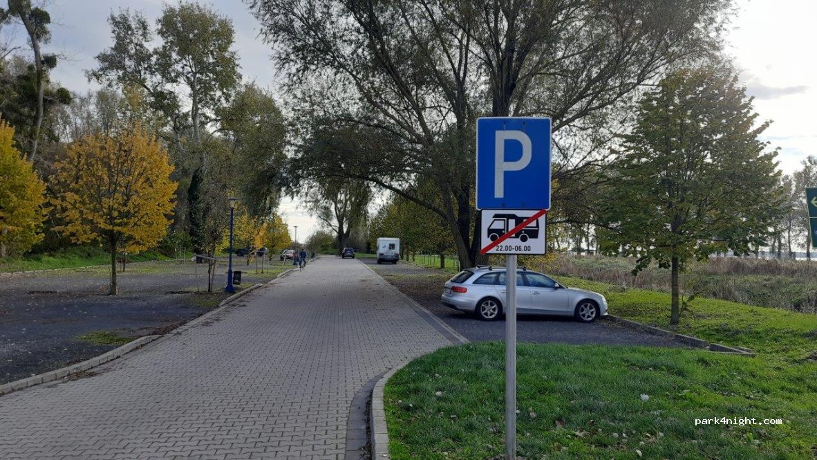 Libás Strand Parkolo — foto