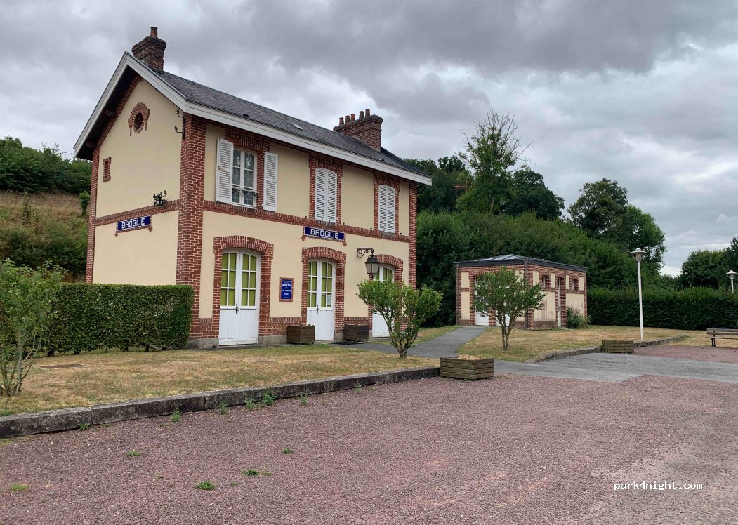 (27270) Broglie - 1 Rue de 11. Novembre — foto