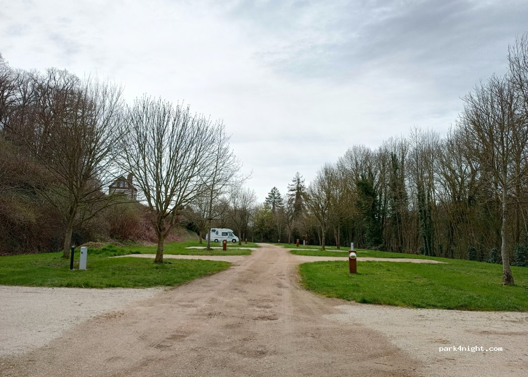 (27270) Broglie - 1 Rue de 11. Novembre — foto 3
