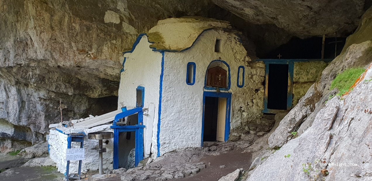 (602 00) Litochoro - Unnamed Road — foto 2