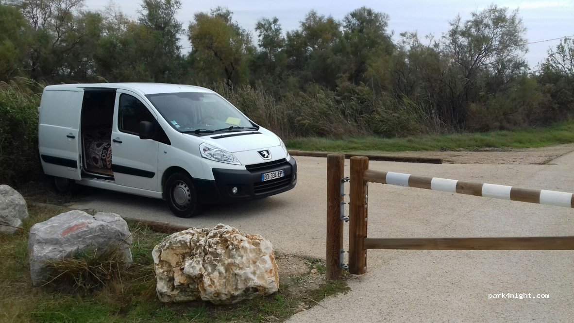 (30740) Vauvert - Hivernon — foto