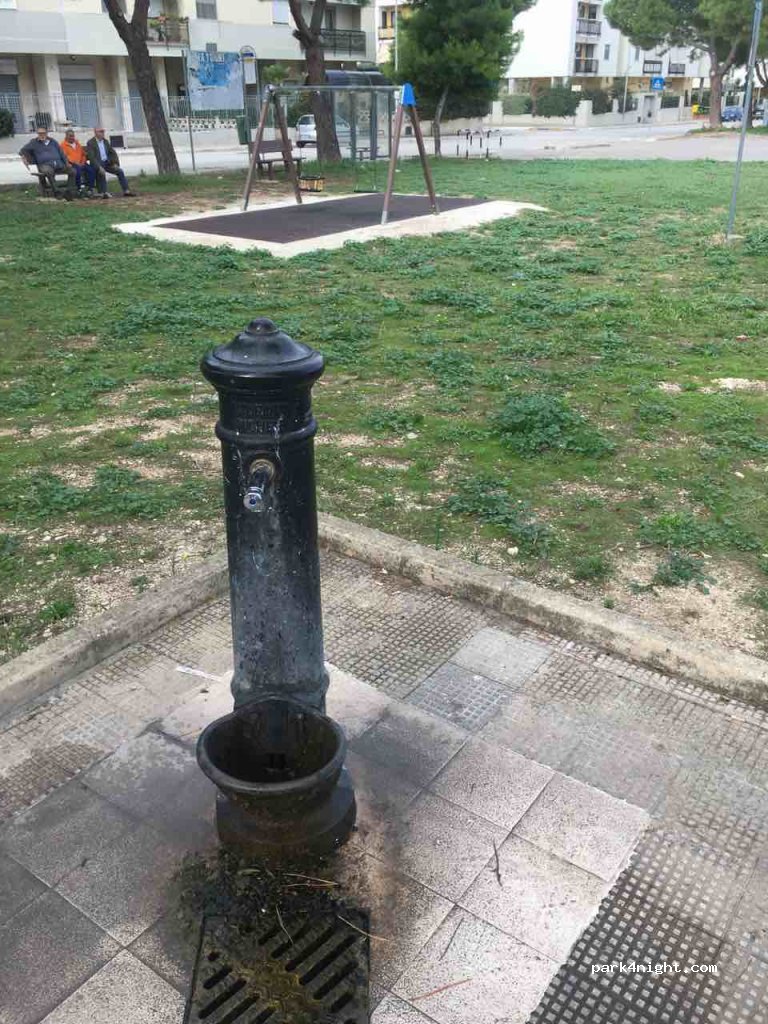 (70127) Bari - 15 Viale Caravella — foto