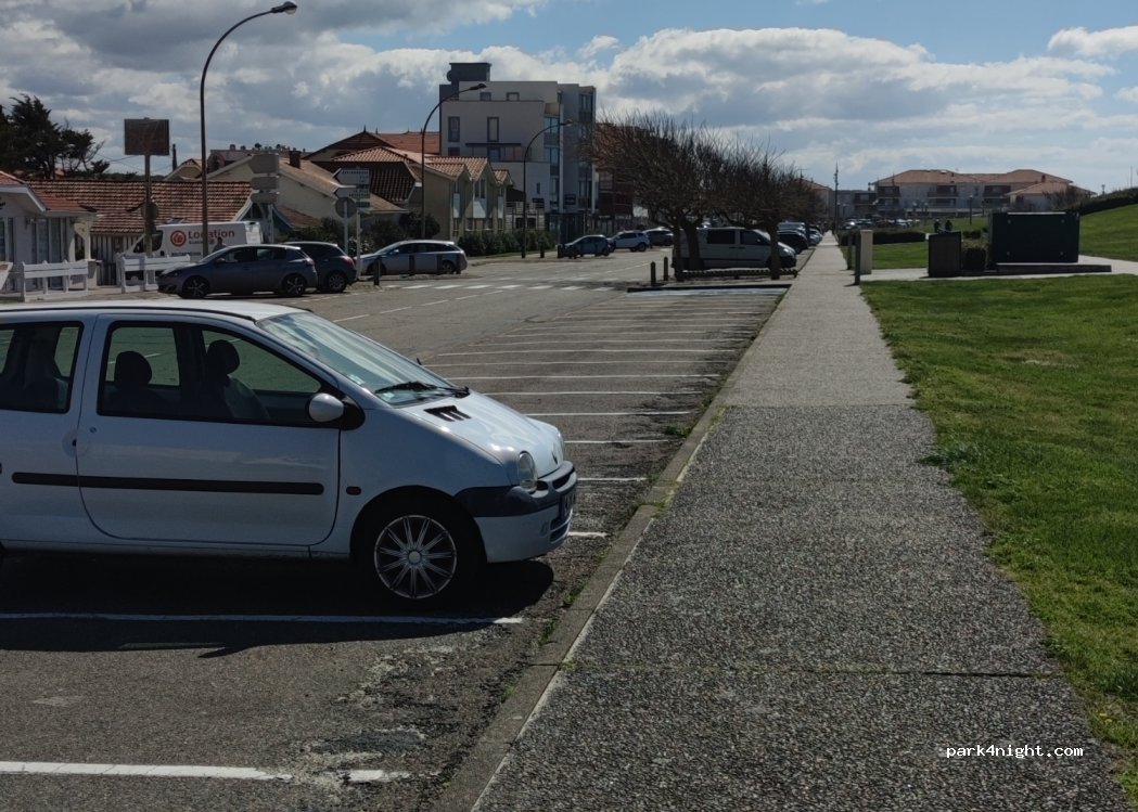 (40600) Biscarrosse - 788 Boulevard Des Sables — foto 2
