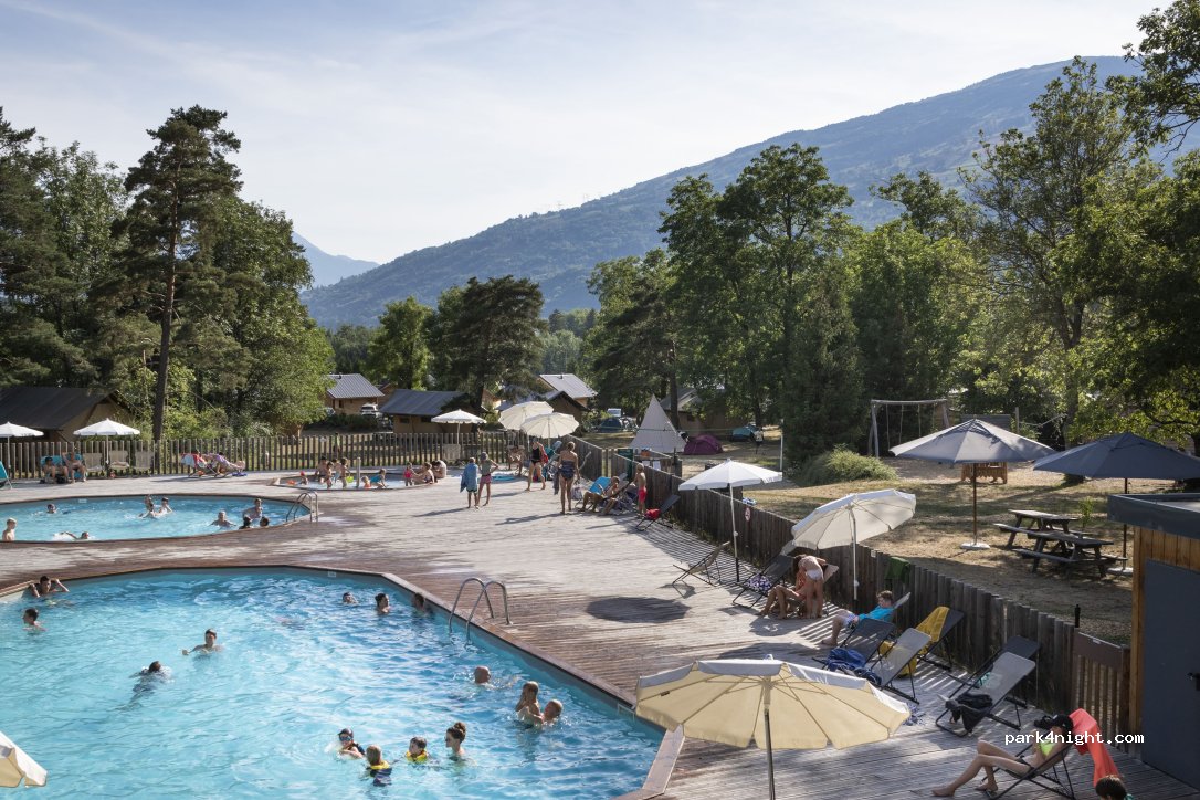 Camping Huttopia Bourg Saint Maurice — foto